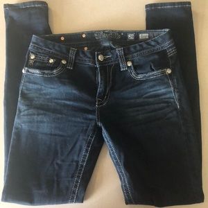 MissMe size 29 mid rise skinny jeans